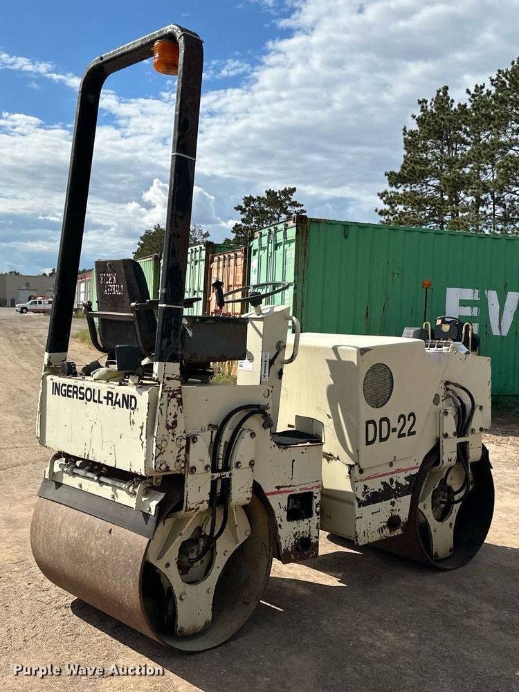 image for item DN0783 1995 Ingersoll Rand  DD22 double drum vibratory roller