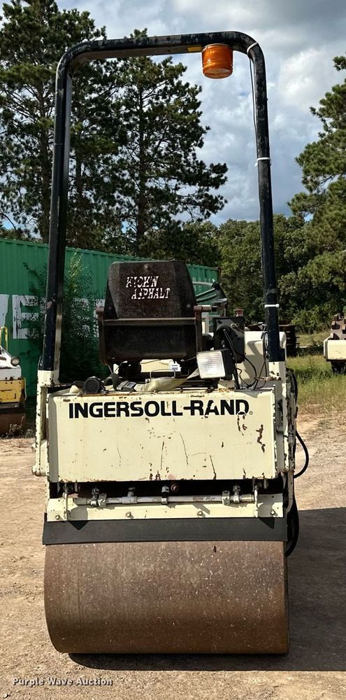 image for item DN0783 1995 Ingersoll Rand  DD22 double drum vibratory roller