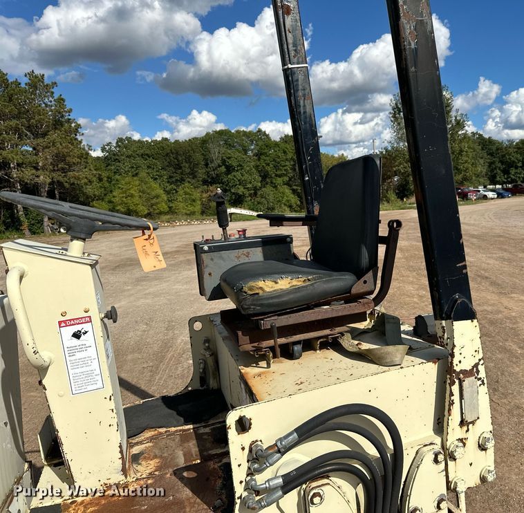 image for item DN0783 1995 Ingersoll Rand  DD22 double drum vibratory roller