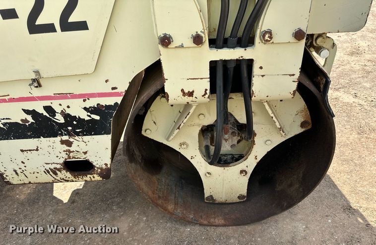 image for item DN0783 1995 Ingersoll Rand  DD22 double drum vibratory roller