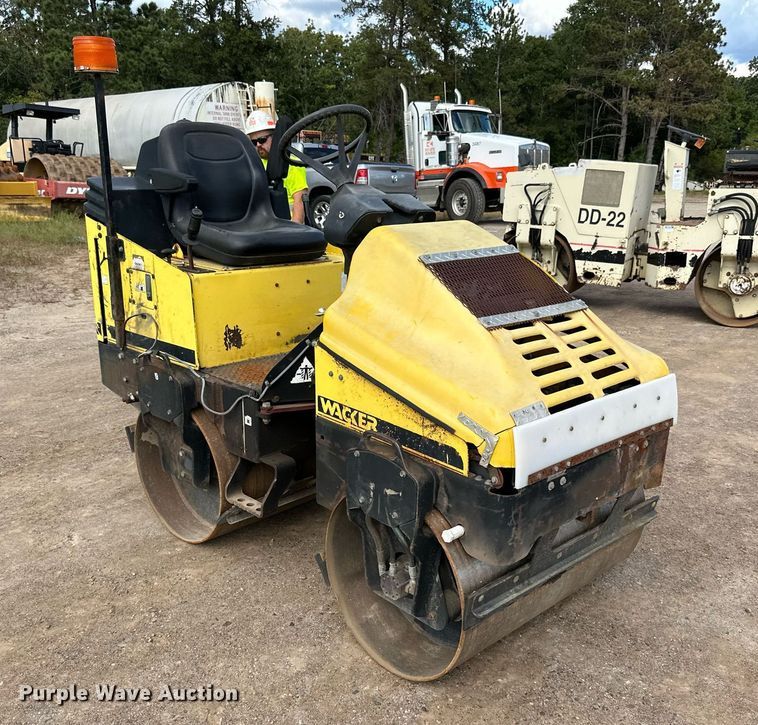 image for item DN0784 1999 Wacker RD11A double drum vibratory roller