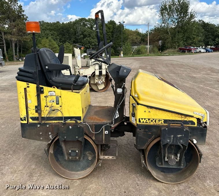 image for item DN0784 1999 Wacker RD11A double drum vibratory roller