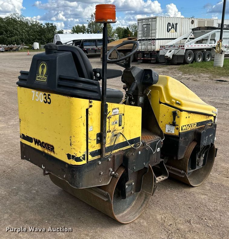 image for item DN0784 1999 Wacker RD11A double drum vibratory roller