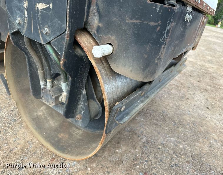 image for item DN0784 1999 Wacker RD11A double drum vibratory roller