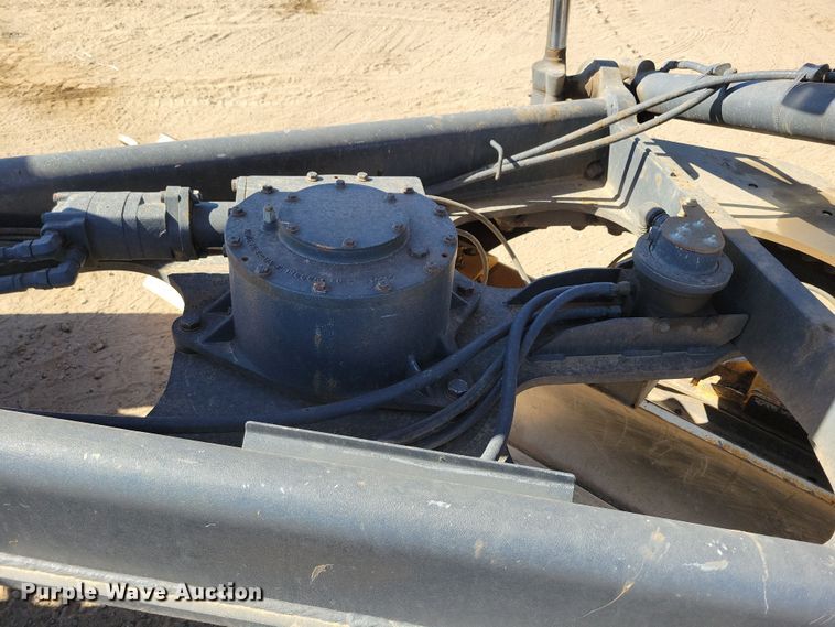 image for item DN3552 2008 John Deere 872D motor grader