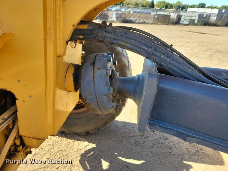 image for item DN3552 2008 John Deere 872D motor grader