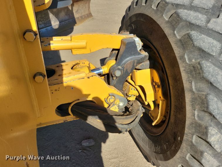 image for item DN3552 2008 John Deere 872D motor grader