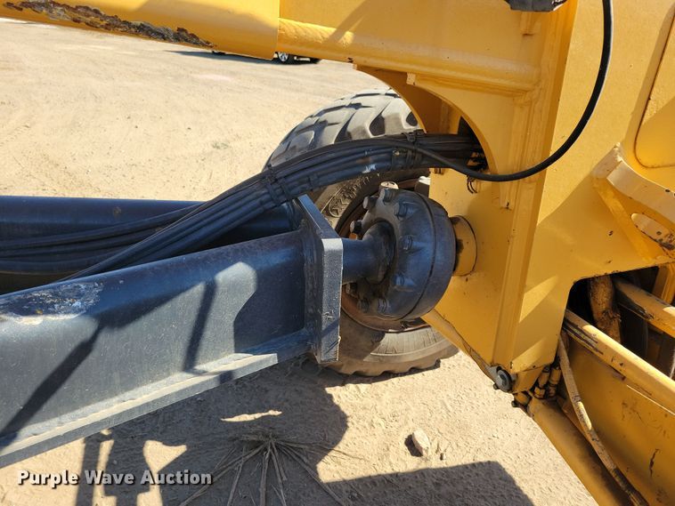 image for item DN3552 2008 John Deere 872D motor grader