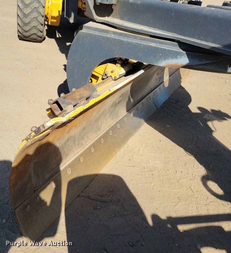 image for item DN3552 2008 John Deere 872D motor grader