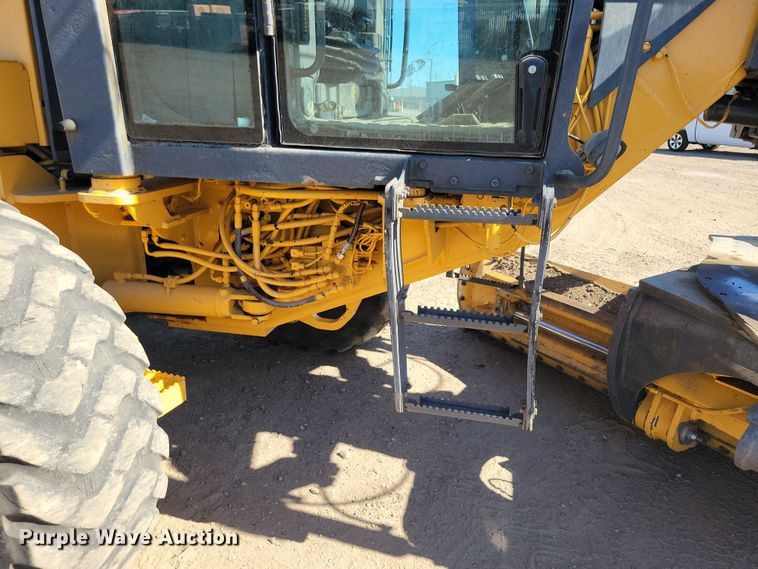 image for item DN3552 2008 John Deere 872D motor grader