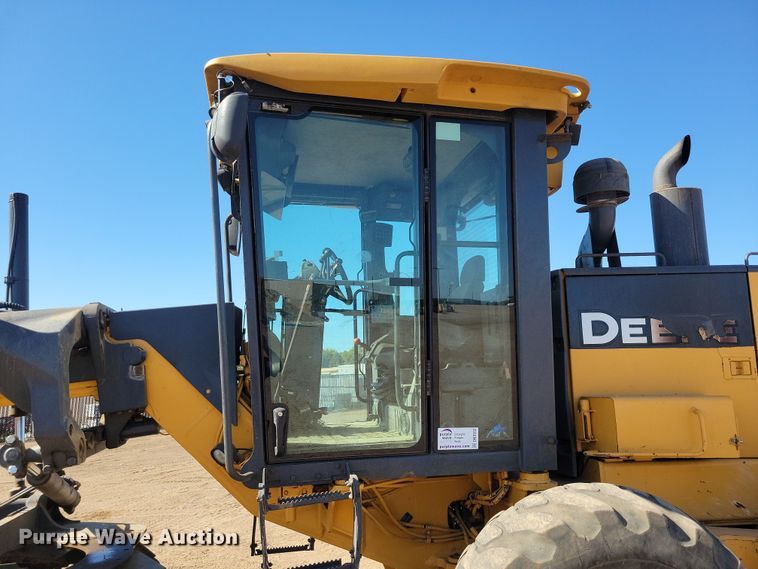 image for item DN3552 2008 John Deere 872D motor grader