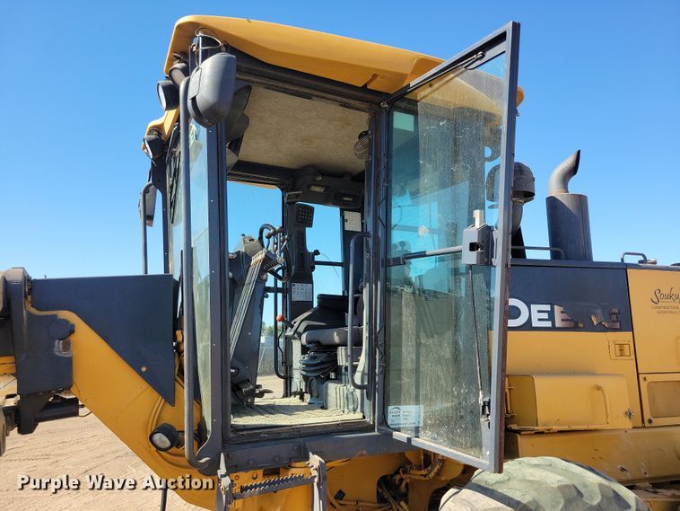 image for item DN3552 2008 John Deere 872D motor grader