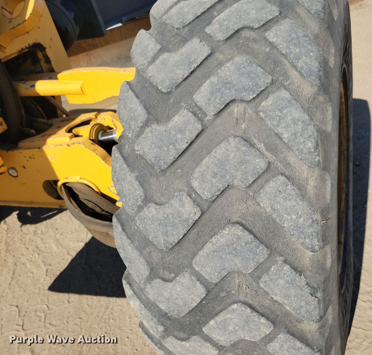 image for item DN3552 2008 John Deere 872D motor grader