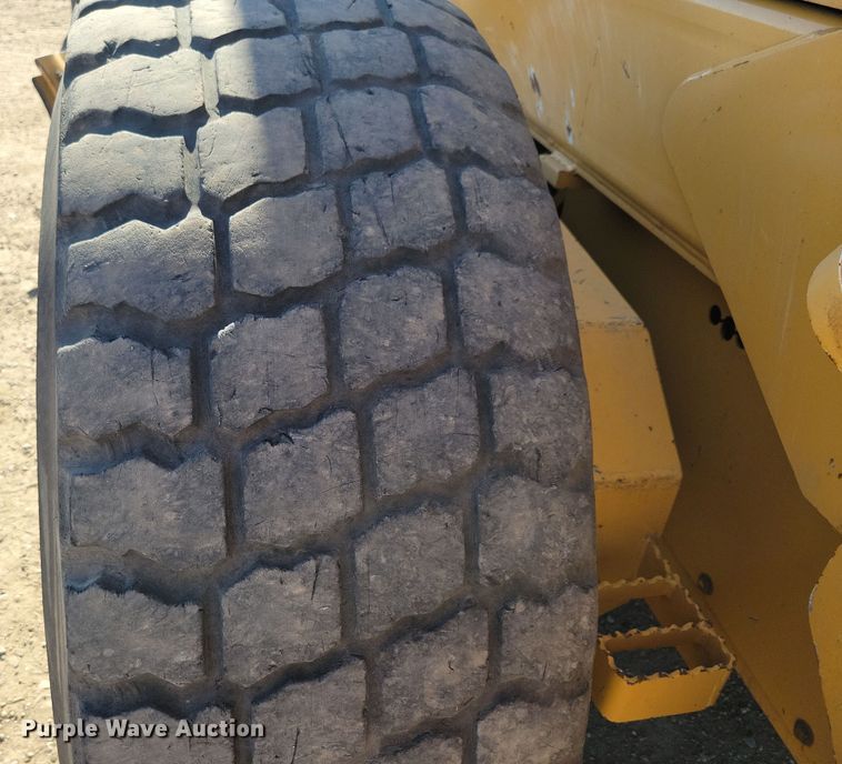 image for item DN3552 2008 John Deere 872D motor grader