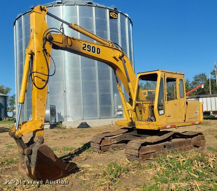 image for item DN3555 John Deere 290D excavator