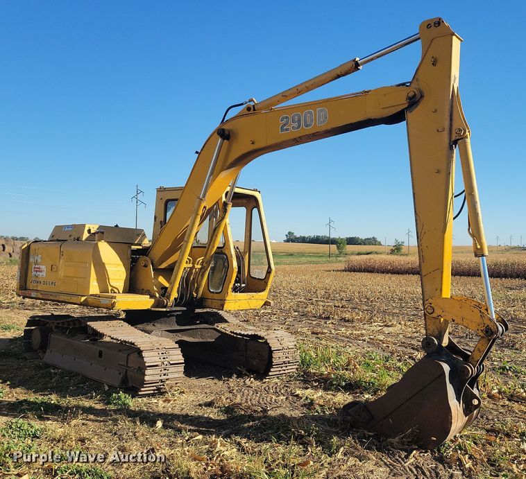 image for item DN3555 John Deere 290D excavator