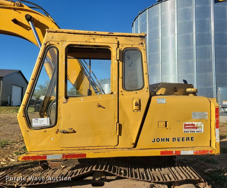 image for item DN3555 John Deere 290D excavator