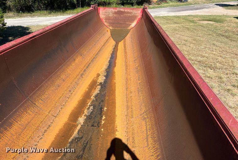 image for item DO2502 2018 Brazos end dump trailer