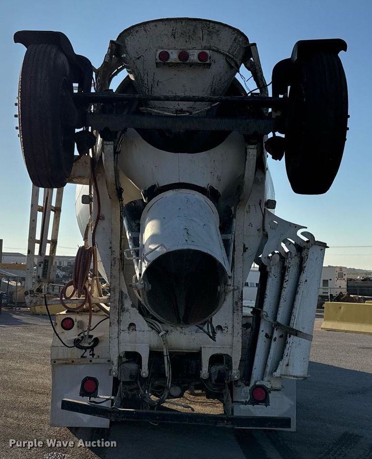 image for item DO2504 2006 Kenworth W900 ready mix truck