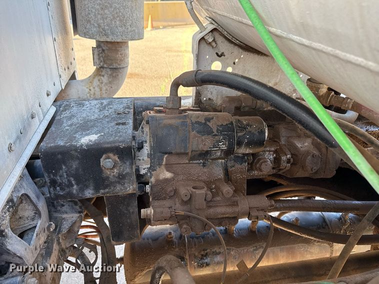 image for item DO2504 2006 Kenworth W900 ready mix truck