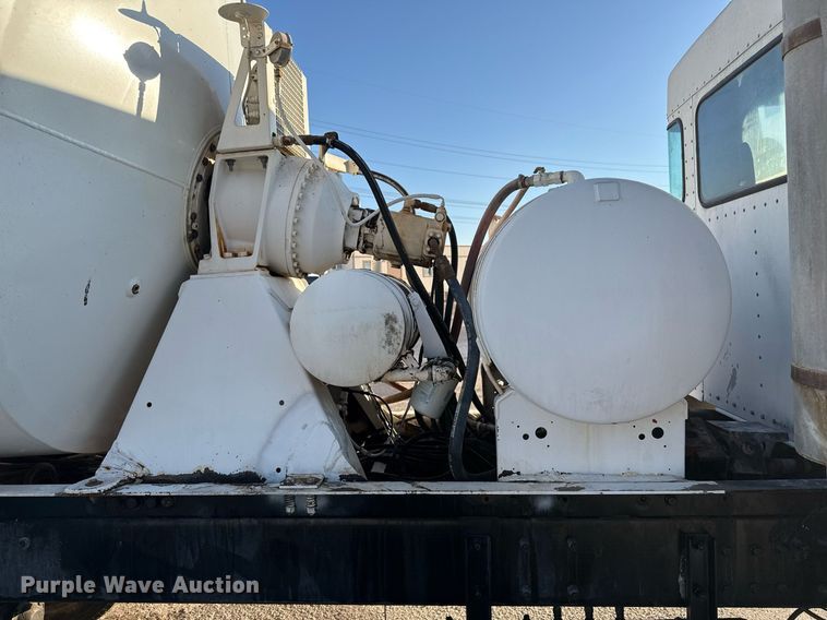 image for item DO2504 2006 Kenworth W900 ready mix truck