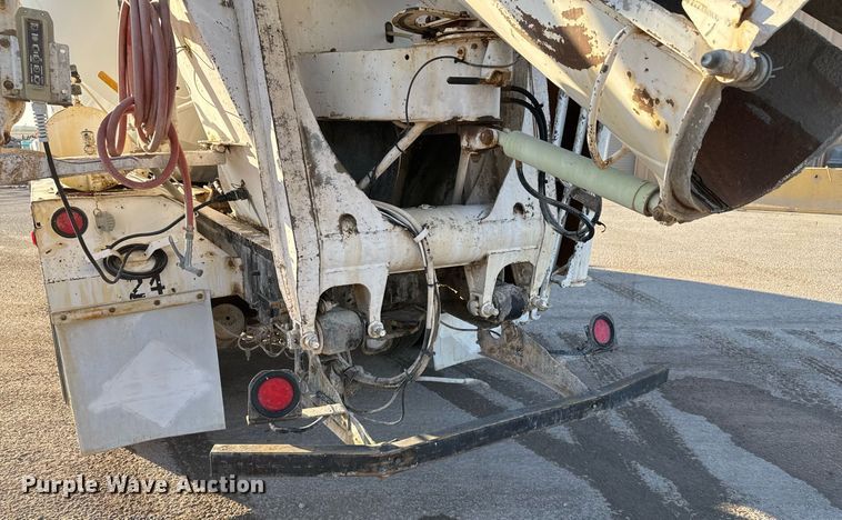 image for item DO2504 2006 Kenworth W900 ready mix truck