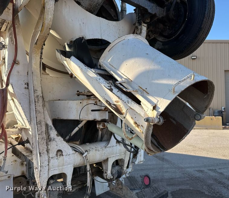 image for item DO2504 2006 Kenworth W900 ready mix truck