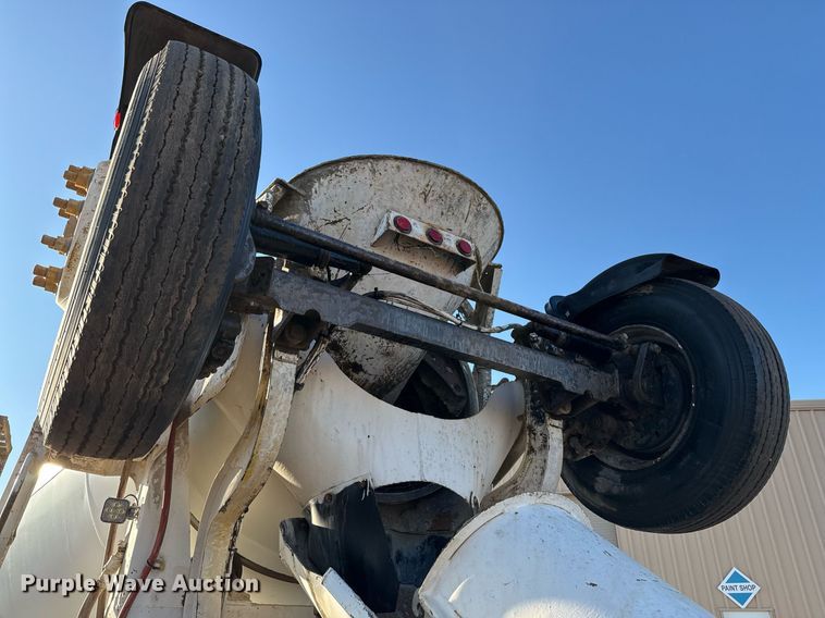 image for item DO2504 2006 Kenworth W900 ready mix truck