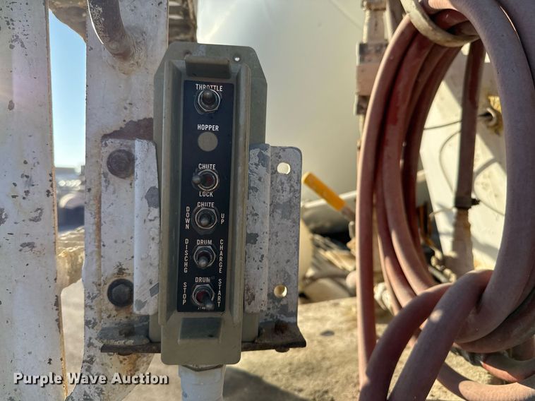 image for item DO2504 2006 Kenworth W900 ready mix truck