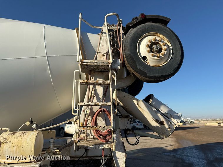 image for item DO2504 2006 Kenworth W900 ready mix truck