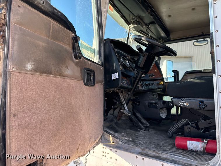 image for item DO2504 2006 Kenworth W900 ready mix truck