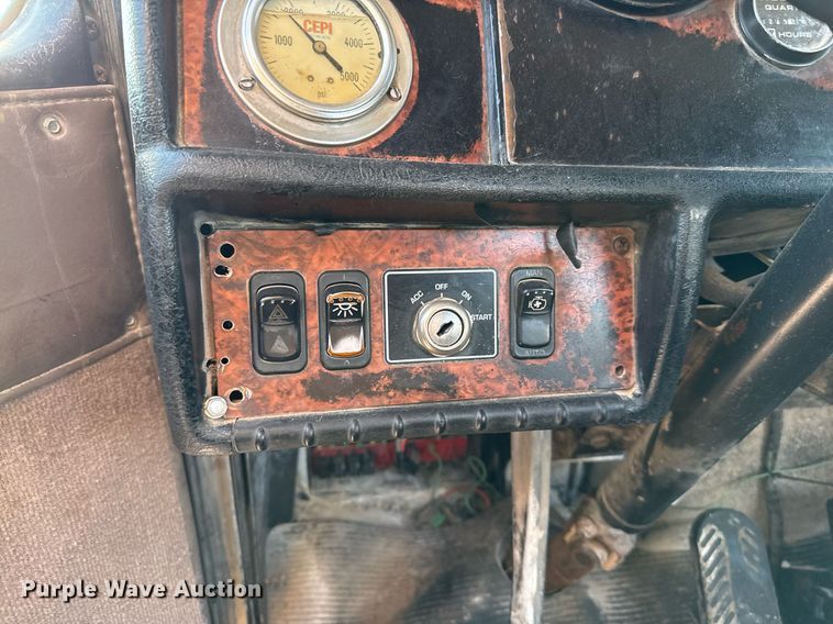 image for item DO2504 2006 Kenworth W900 ready mix truck