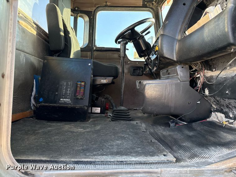 image for item DO2504 2006 Kenworth W900 ready mix truck