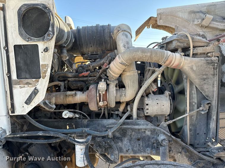 image for item DO2504 2006 Kenworth W900 ready mix truck