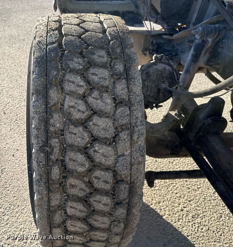 image for item DO2504 2006 Kenworth W900 ready mix truck