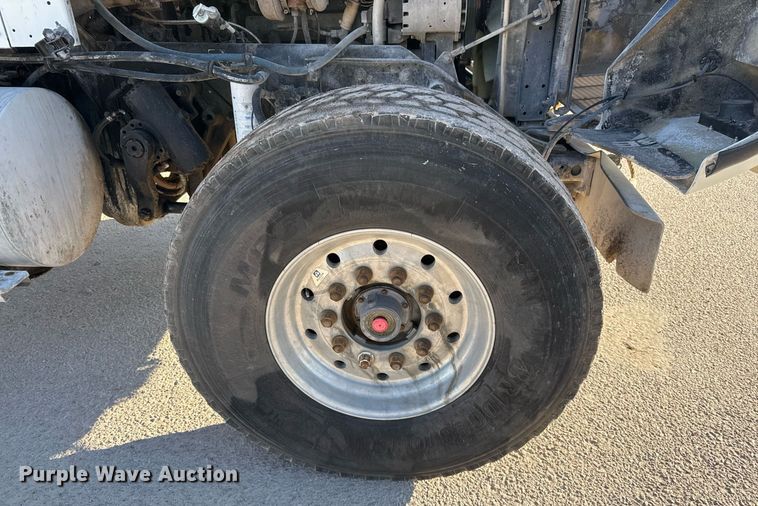 image for item DO2504 2006 Kenworth W900 ready mix truck