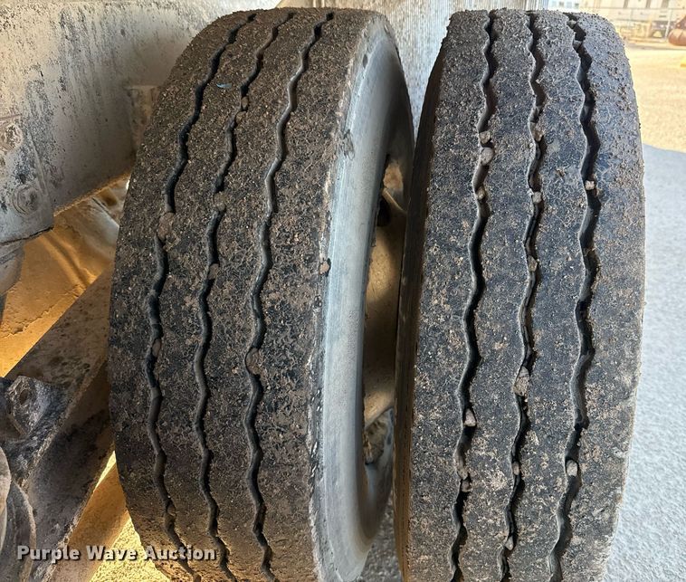 image for item DO2504 2006 Kenworth W900 ready mix truck