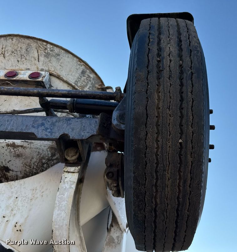 image for item DO2504 2006 Kenworth W900 ready mix truck