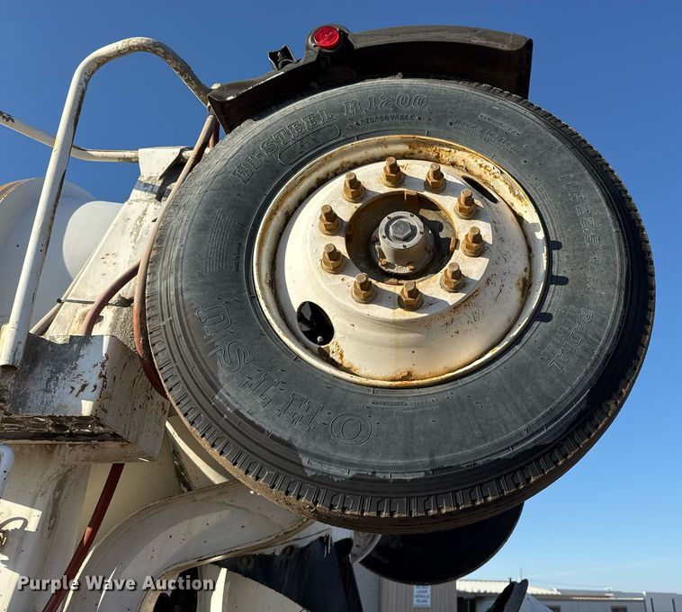 image for item DO2504 2006 Kenworth W900 ready mix truck