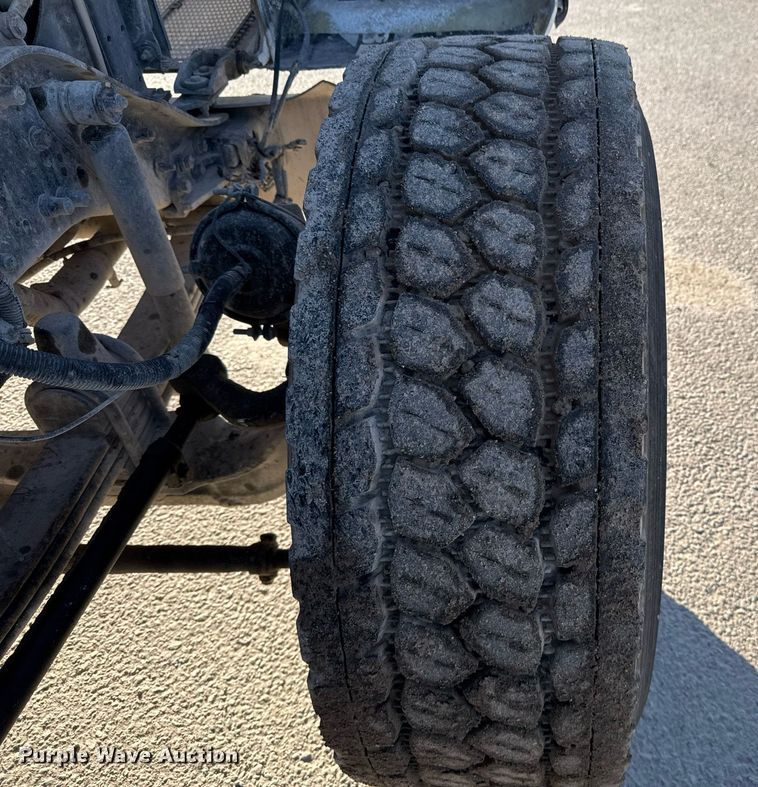 image for item DO2504 2006 Kenworth W900 ready mix truck