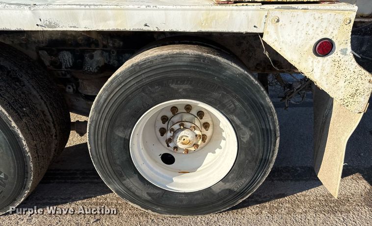 image for item DO2504 2006 Kenworth W900 ready mix truck