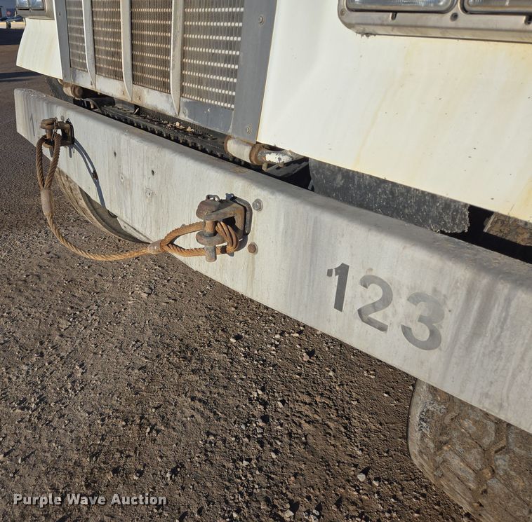 image for item DO2505 2006 Kenworth W900 ready mix truck