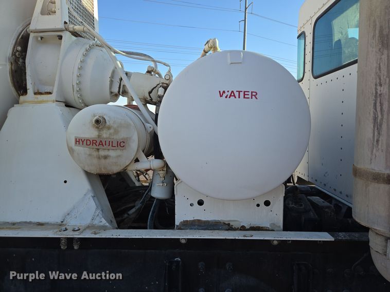 image for item DO2505 2006 Kenworth W900 ready mix truck