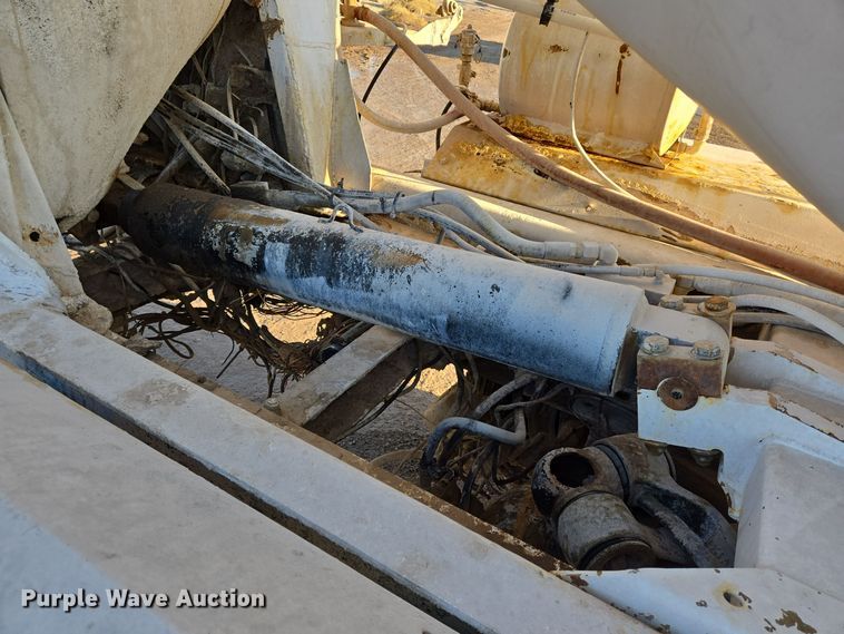 image for item DO2505 2006 Kenworth W900 ready mix truck