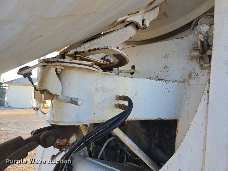 image for item DO2505 2006 Kenworth W900 ready mix truck