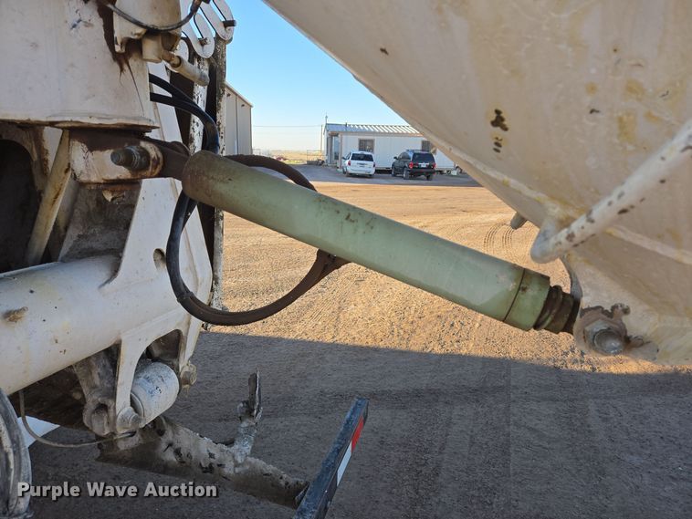 image for item DO2505 2006 Kenworth W900 ready mix truck