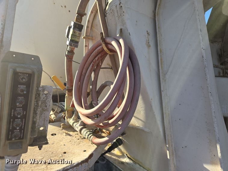 image for item DO2505 2006 Kenworth W900 ready mix truck