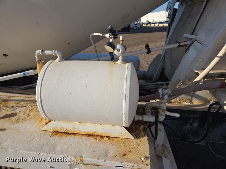 image for item DO2505 2006 Kenworth W900 ready mix truck