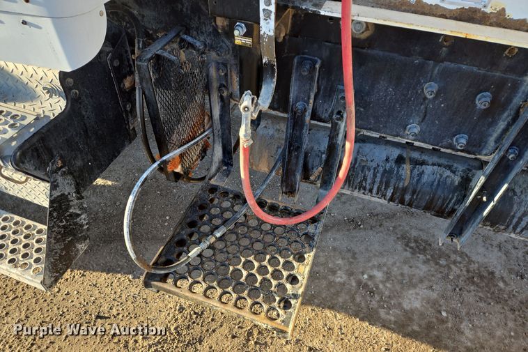 image for item DO2505 2006 Kenworth W900 ready mix truck