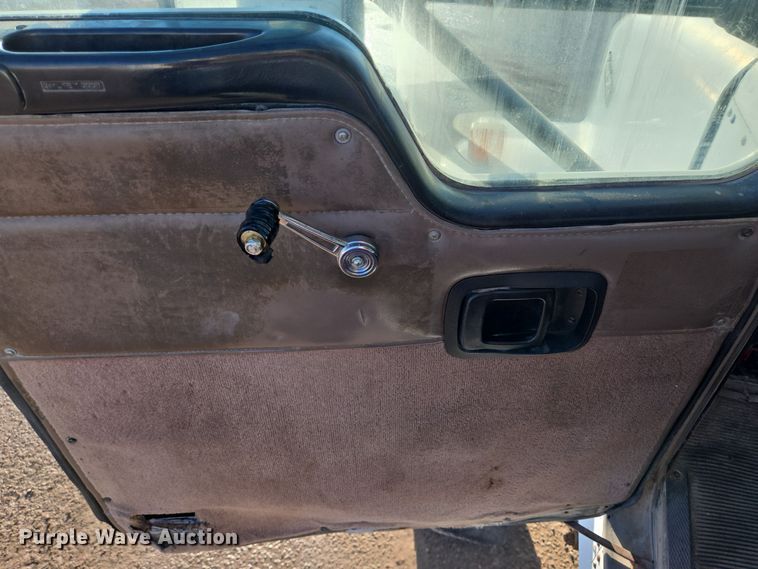 image for item DO2505 2006 Kenworth W900 ready mix truck